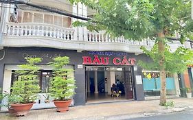Khách sạn Bàu Cát